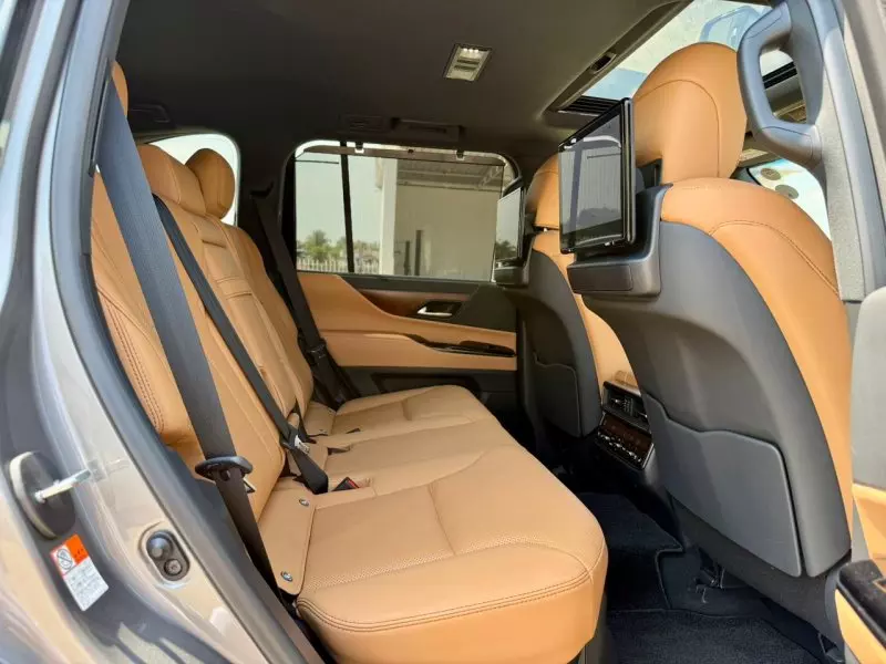 Lexus LX 600   - 2023
