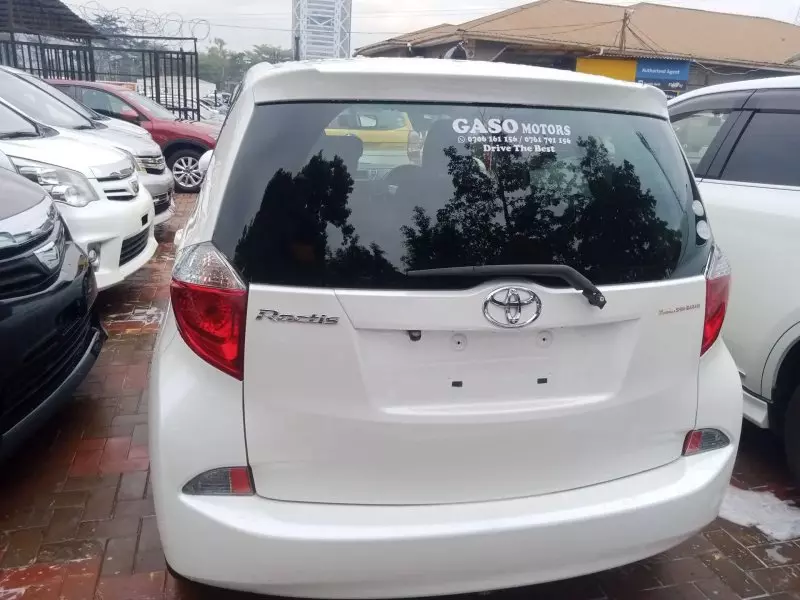 Toyota Ractis   - 2013