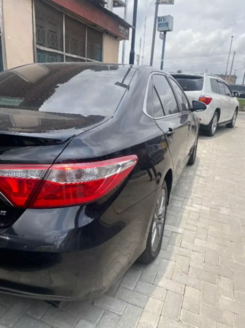 Toyota Camry   - 2007