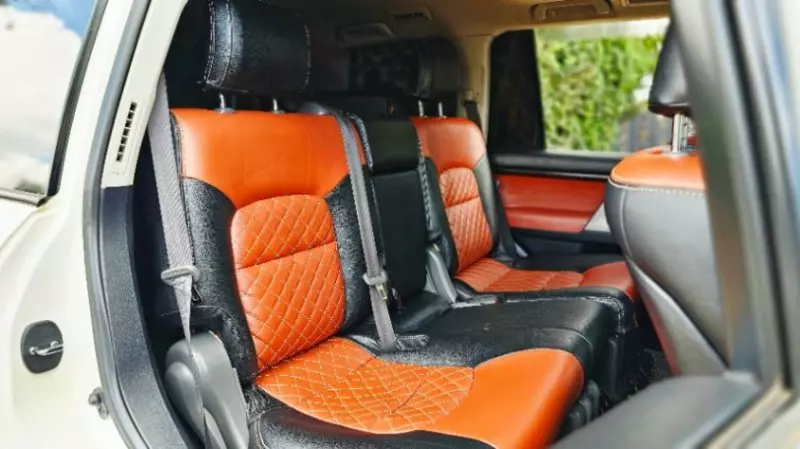 Toyota Landcruiser  V8   - 2009