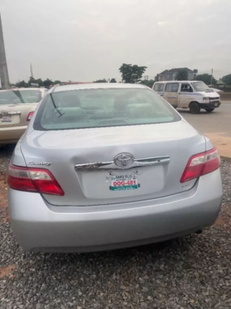 Toyota Camry   - 2007