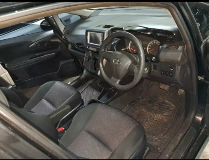 Toyota Wish   - 2014