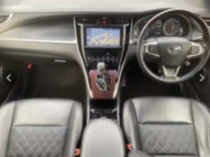 Toyota Harrier   - 2016