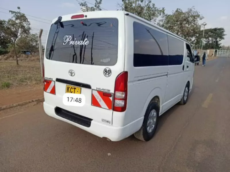 Toyota Hiace   - 2018