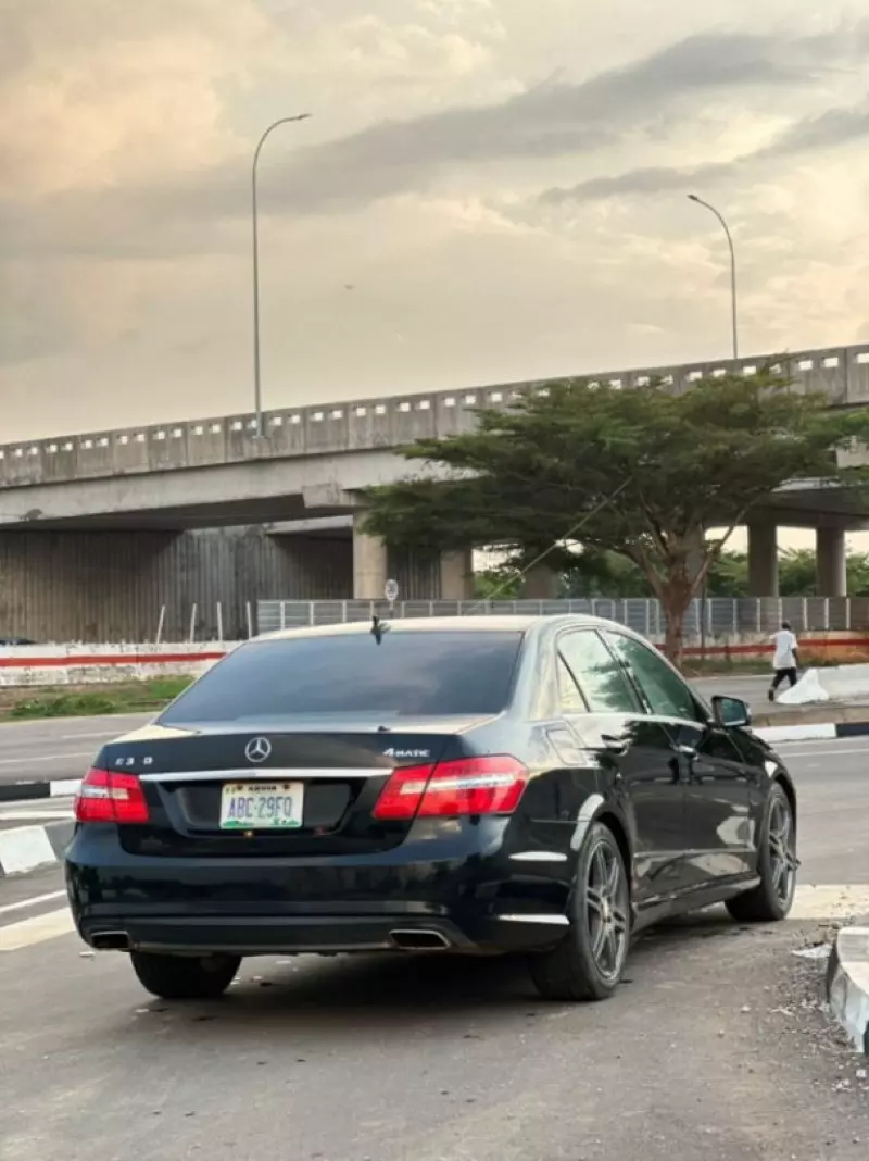 Mercedes-Benz E 350   - 2010
