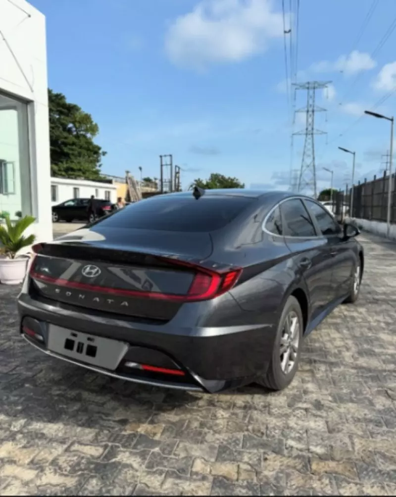 Hyundai Sonata   - 2021