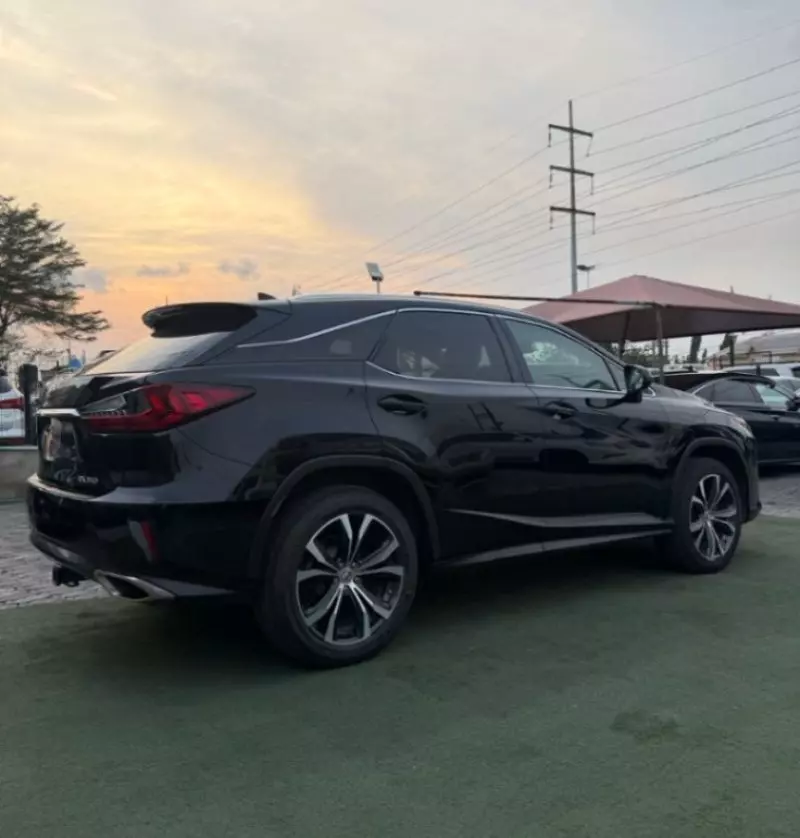 Lexus RX   - 2017