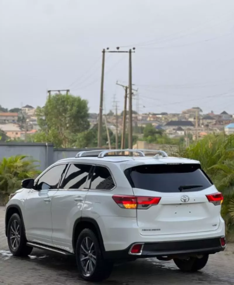 Toyota Highlander - 2017