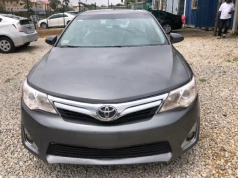 Toyota Camry   - 2014
