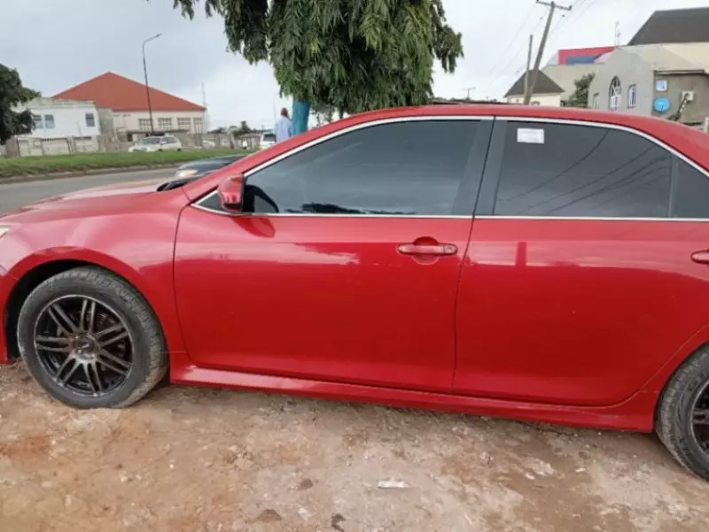 Toyota Camry   - 2013