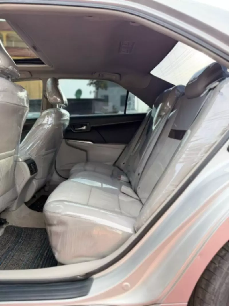 Toyota Camry   - 2014