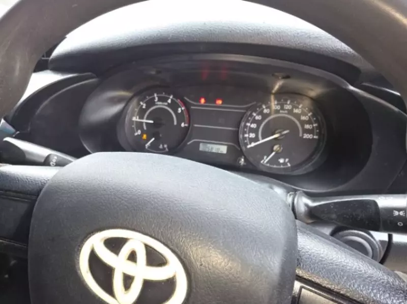 Toyota Hilux   - 2019