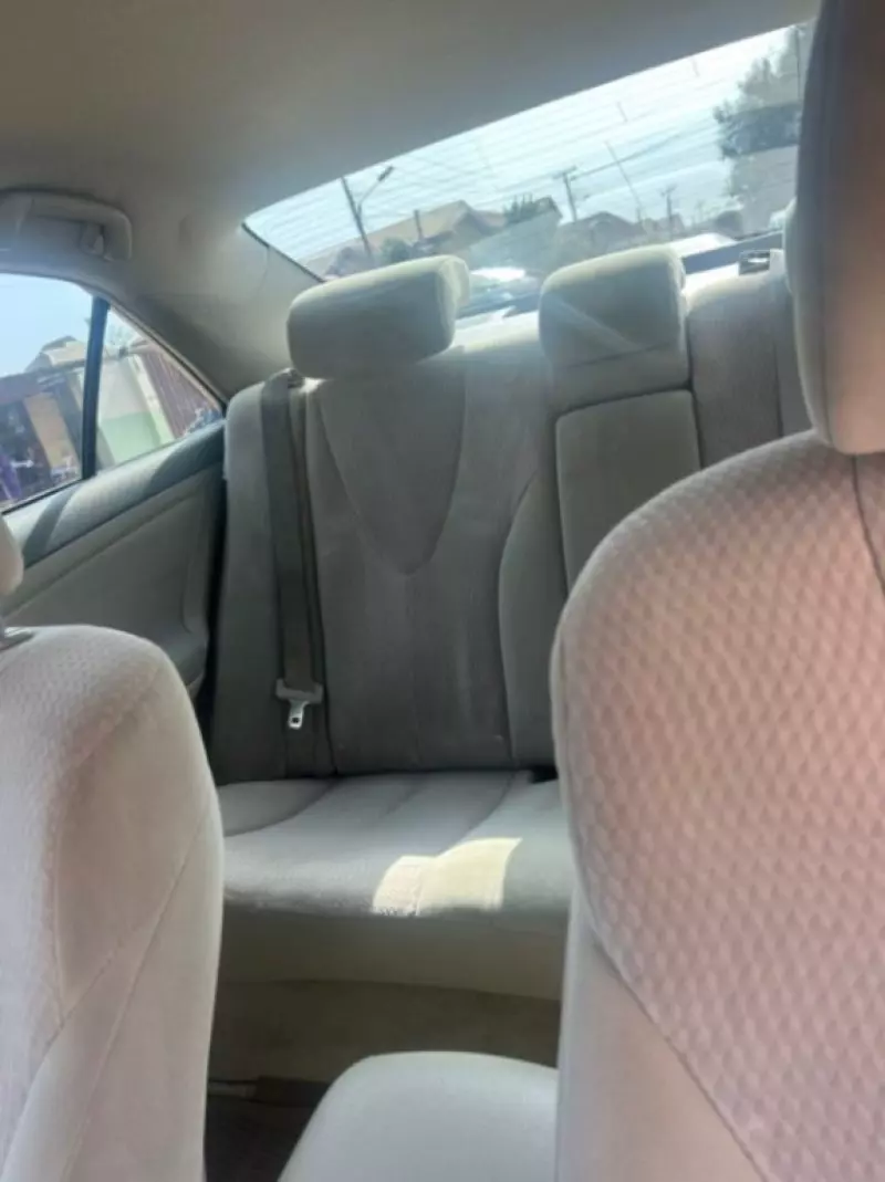 Toyota Camry   - 2010