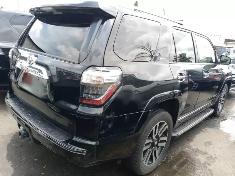 Toyota 4-Runner   - 2014