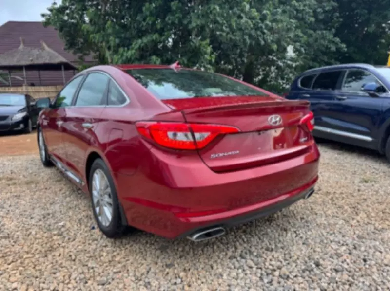 Hyundai Sonata   - 2015