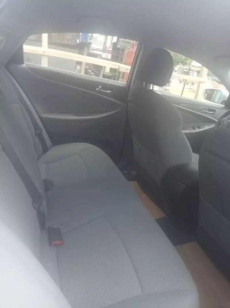Hyundai Sonata   - 2013