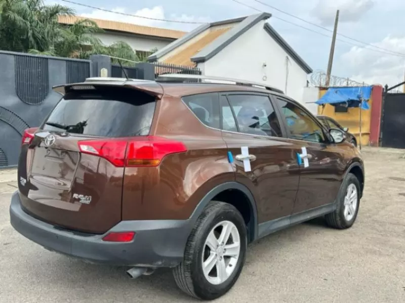 Toyota RAV 4   - 2014