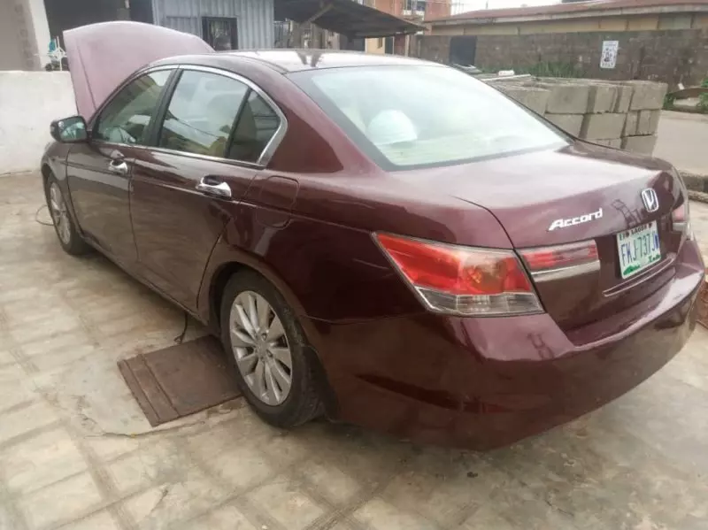 Honda Accord   - 2009