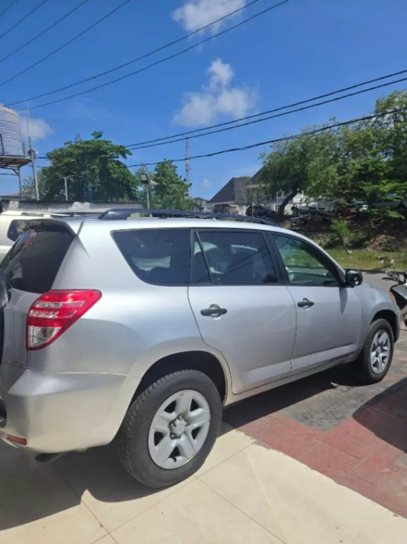 Toyota RAV4   - 2010