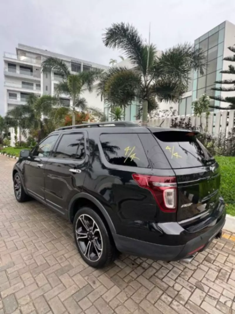 Ford Explorer   - 2014