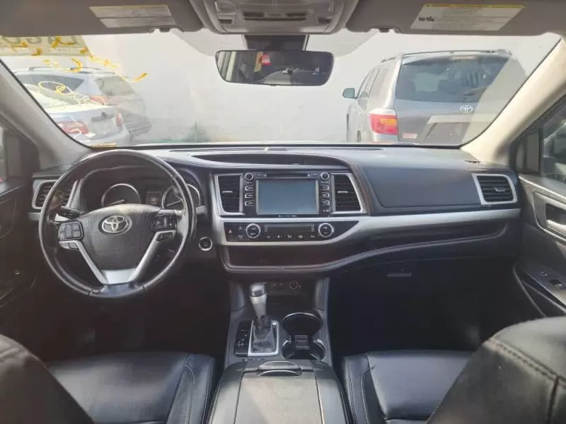 Toyota Highlander   - 2018