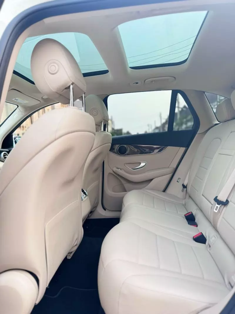 Mercedes-Benz GLC 300   - 2017