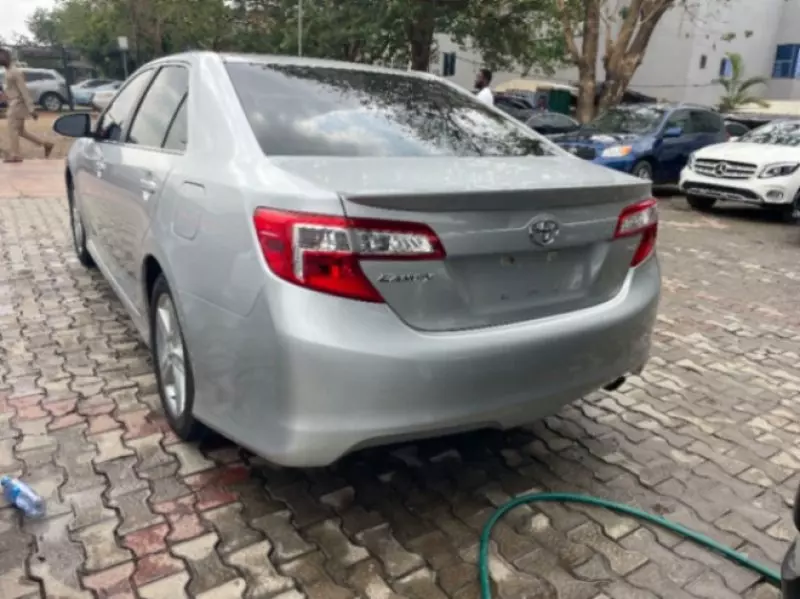 Toyota Camry   - 2012