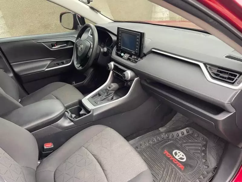 Toyota RAV 4   - 2021