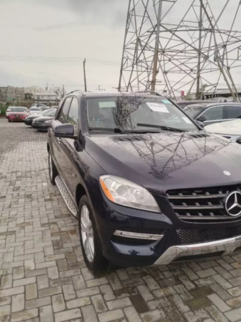 Mercedes-Benz ML 350   - 2012