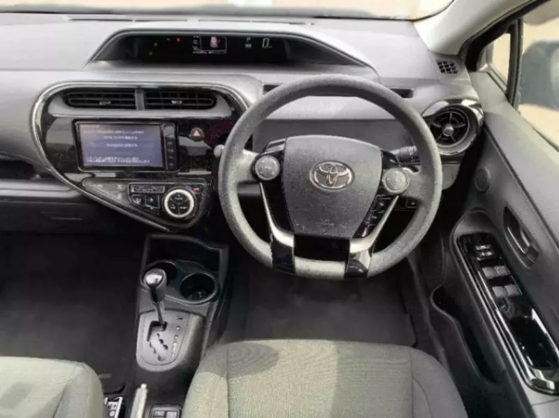 Toyota Aqua Hybrid   - 2018