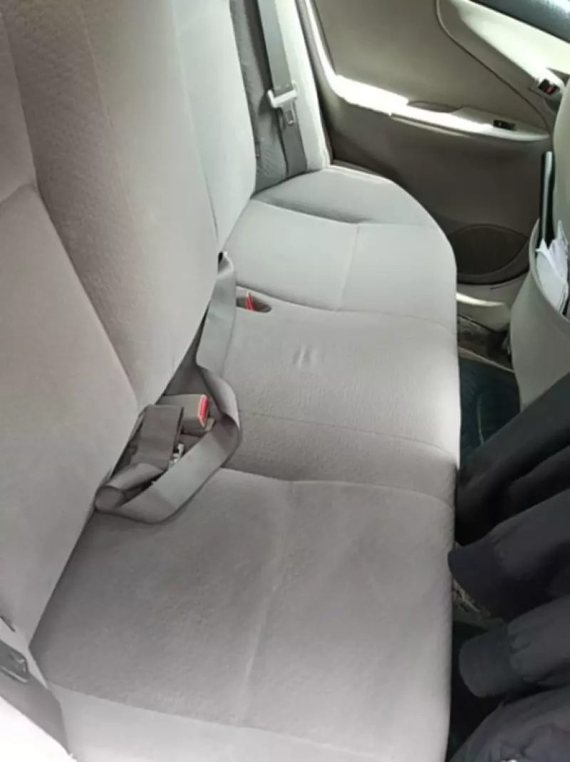 Toyota Axio    - 2010