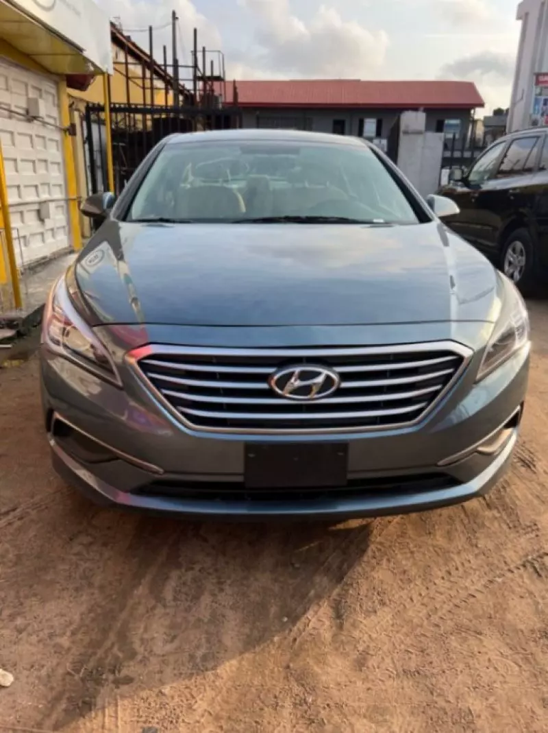 Hyundai Sonata   - 2015