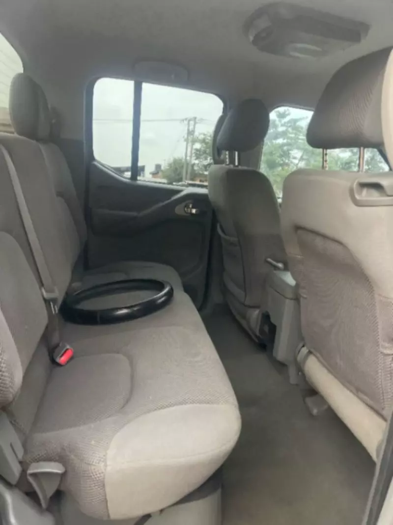 Nissan Frontier   - 2008