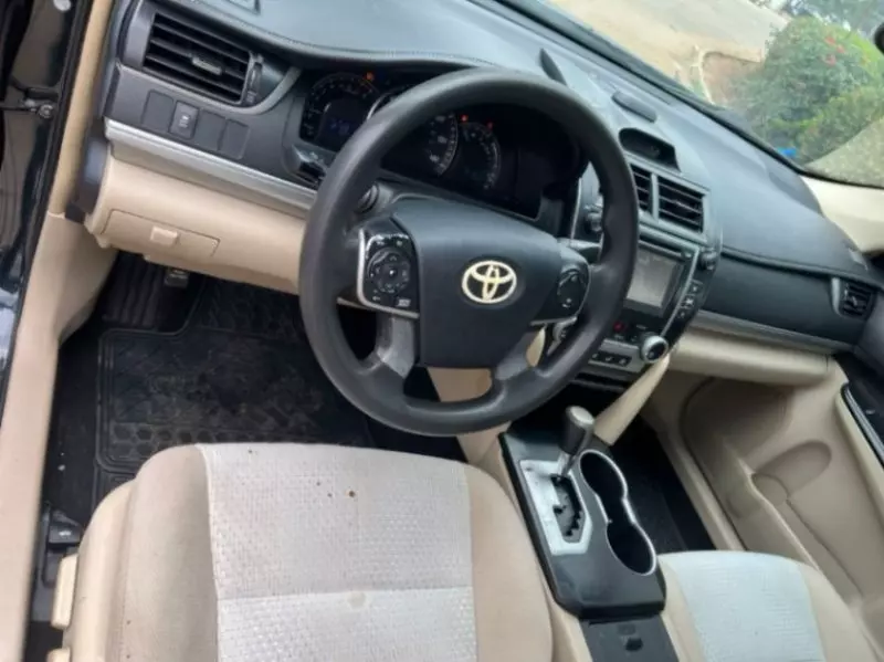 Toyota Camry   - 2012