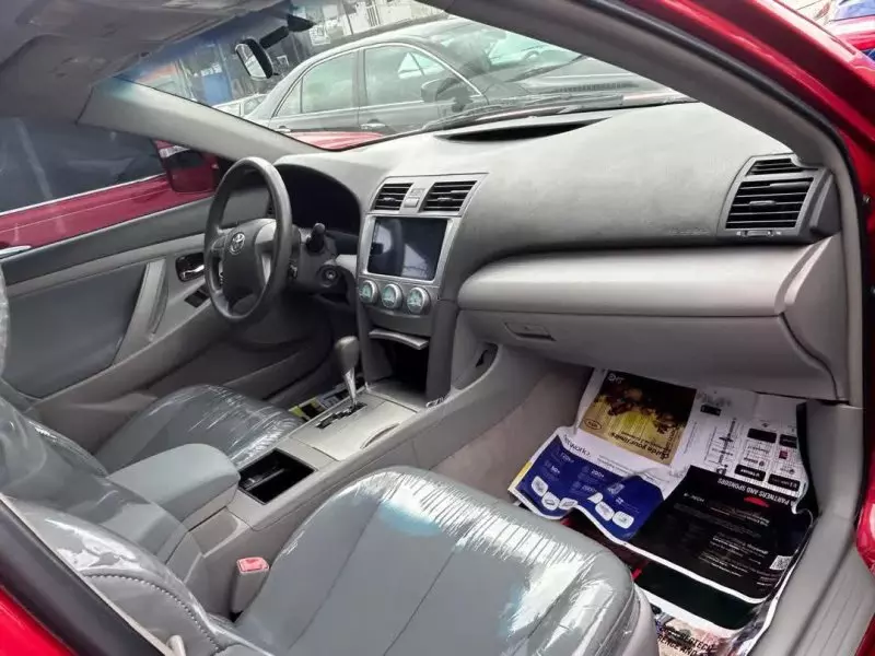 Toyota Camry   - 2009