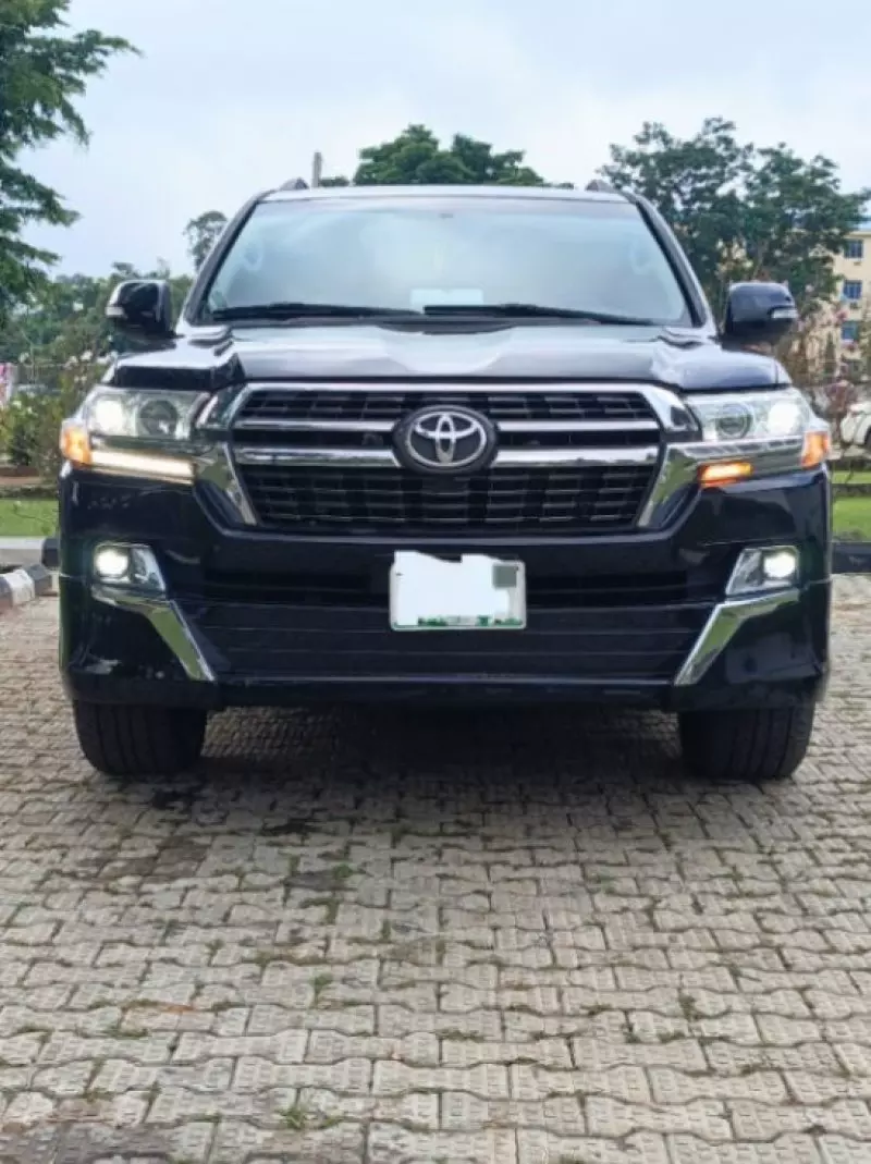 Toyota Landcruiser  V8   - 2009