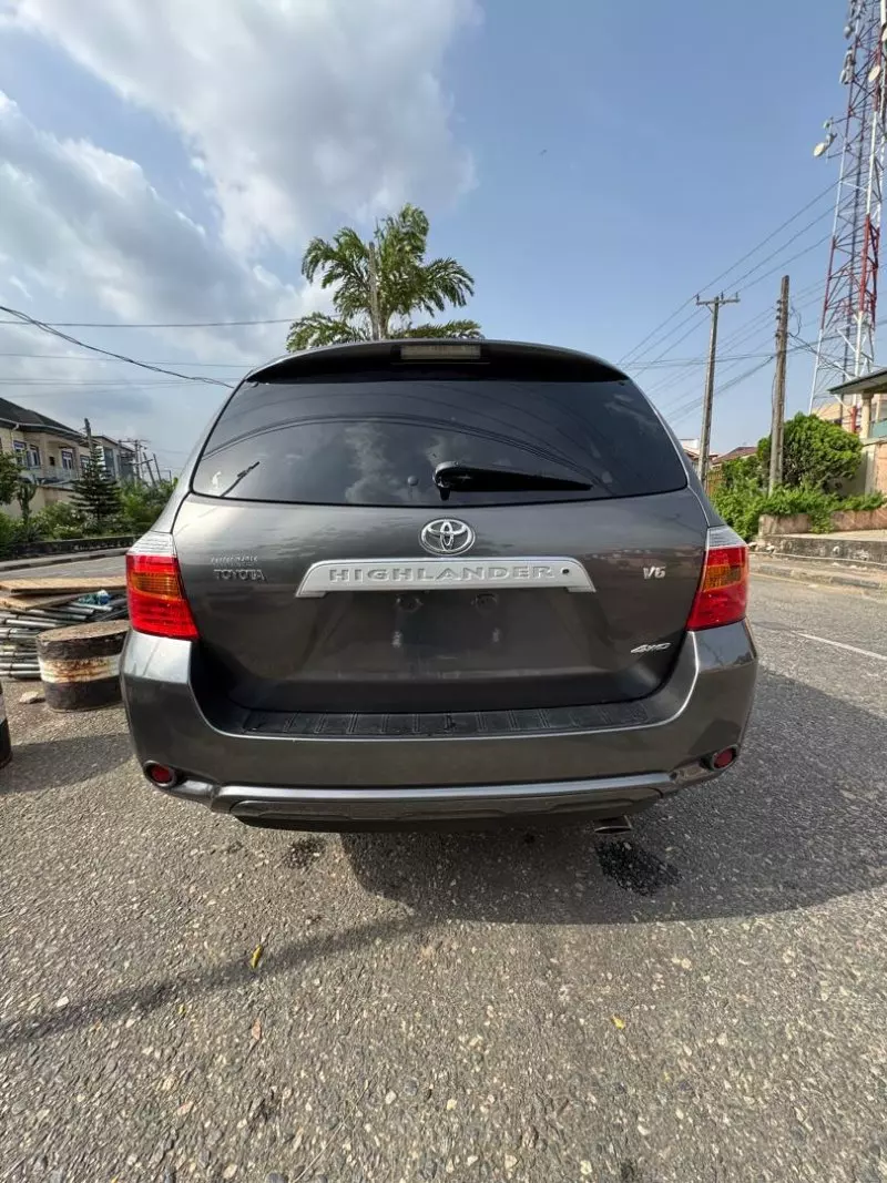 Toyota Highlander   - 2008