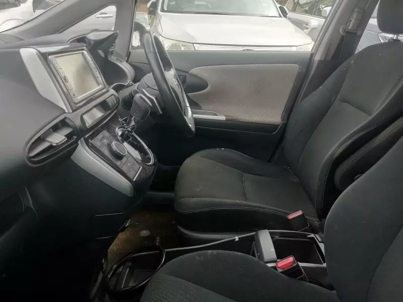 Toyota Wish   - 2011