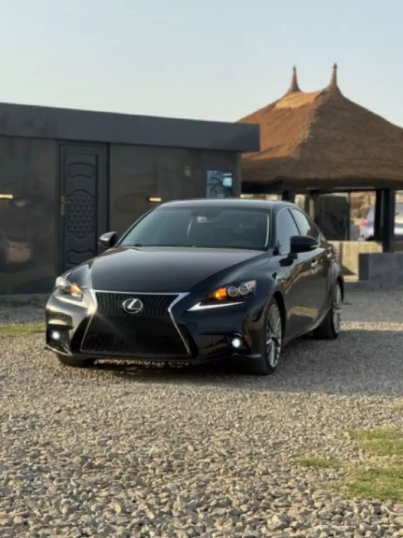 Lexus IS   - 2014