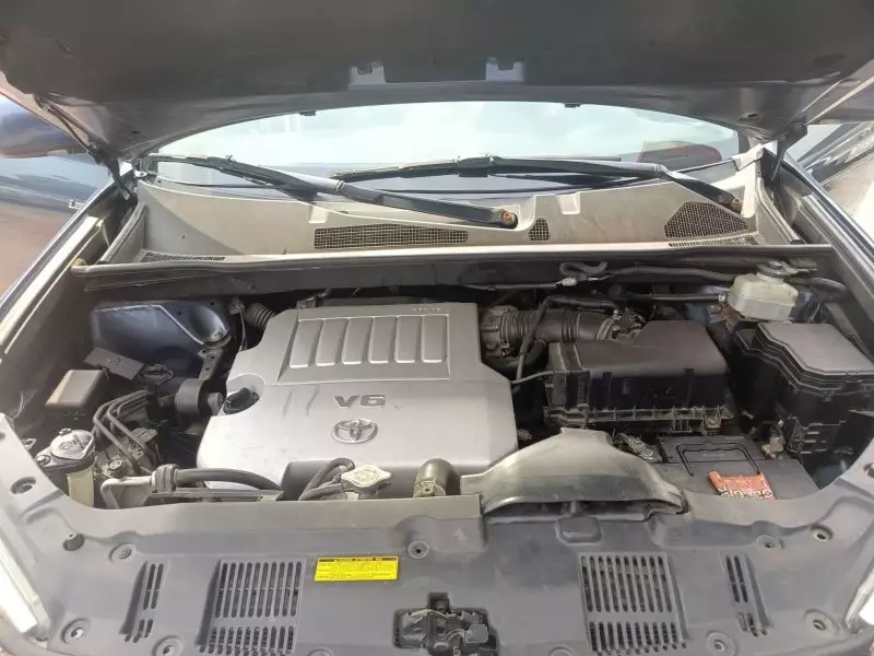 Toyota Highlander   - 2013