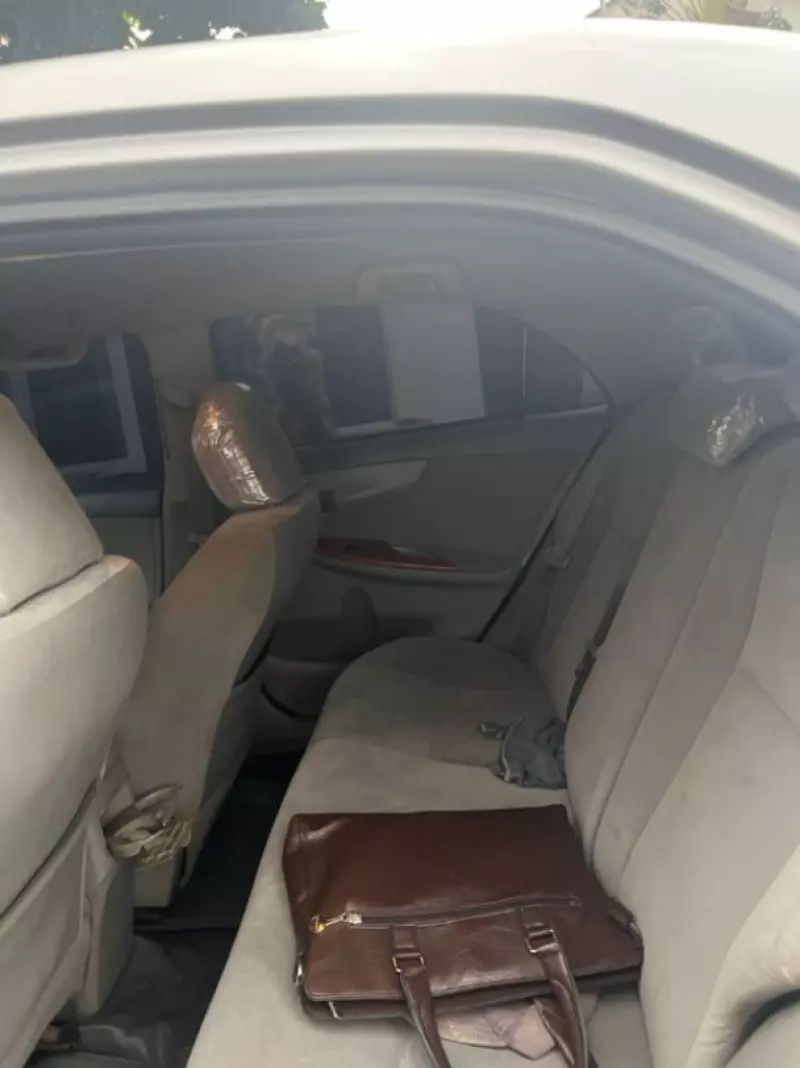 Toyota Corolla   - 2010