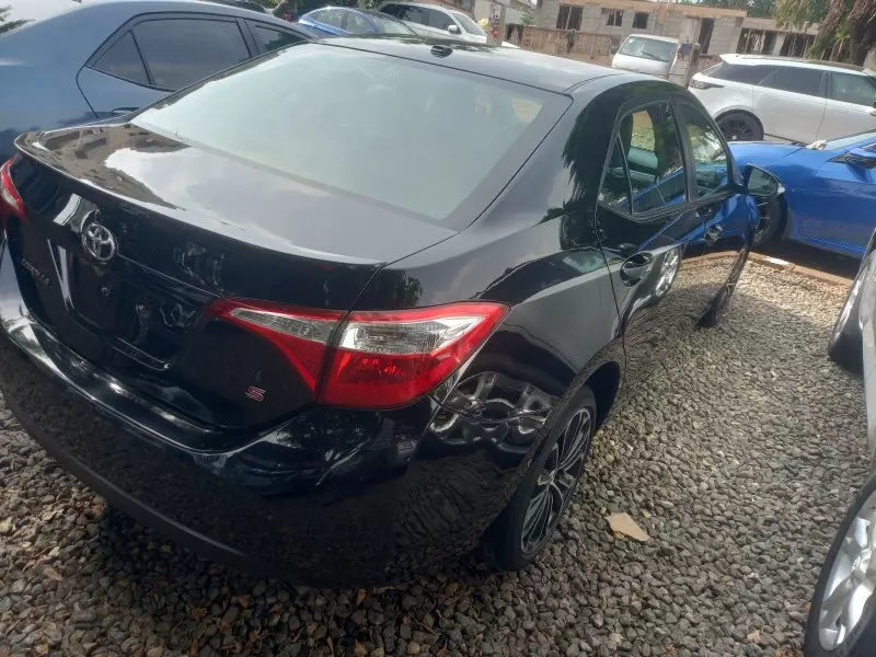 Toyota Corolla   - 2015