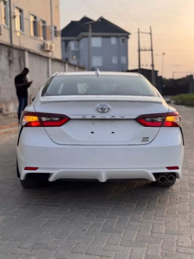Toyota Camry   - 2021