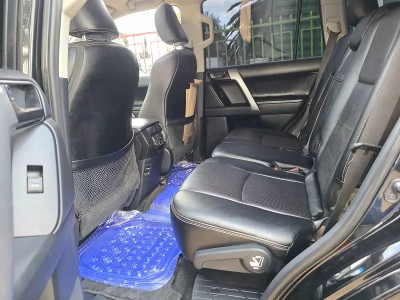 Toyota Landcruiser   - 2014