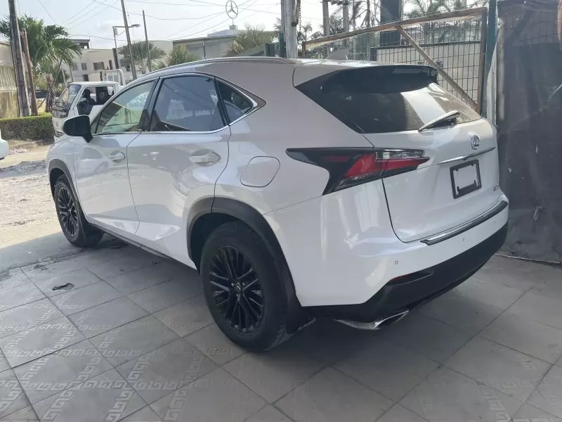 Lexus NX 200T   - 2016