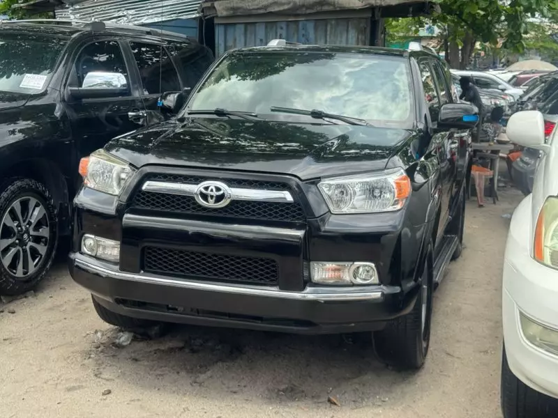 Toyota 4-Runner   - 2012