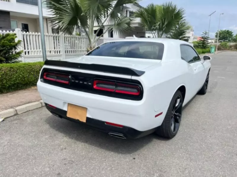 Dodge Challenger   - 2018