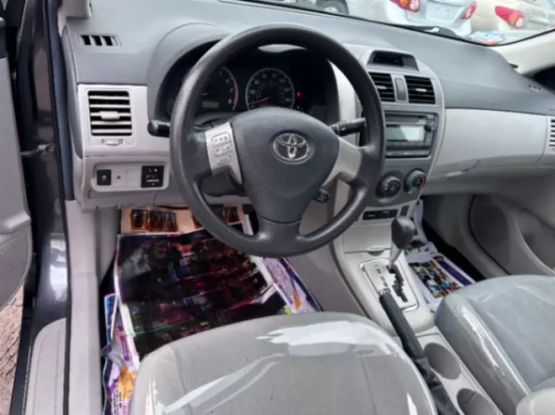 Toyota Corolla   - 2013