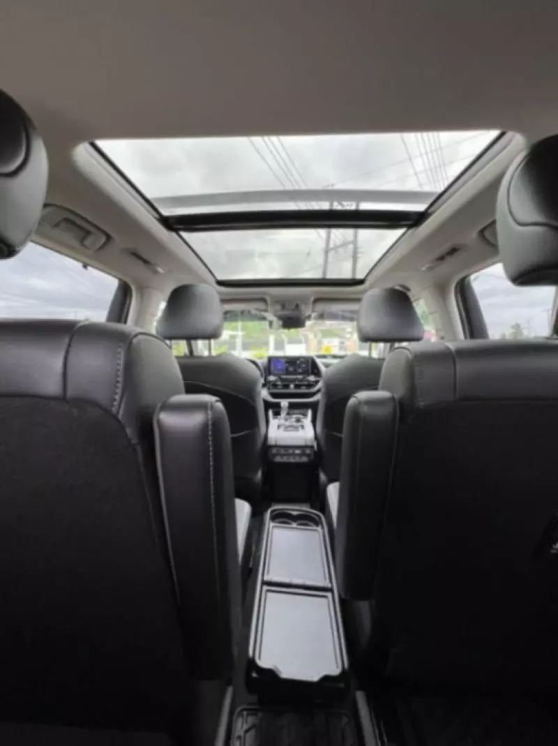 Toyota Highlander   - 2020