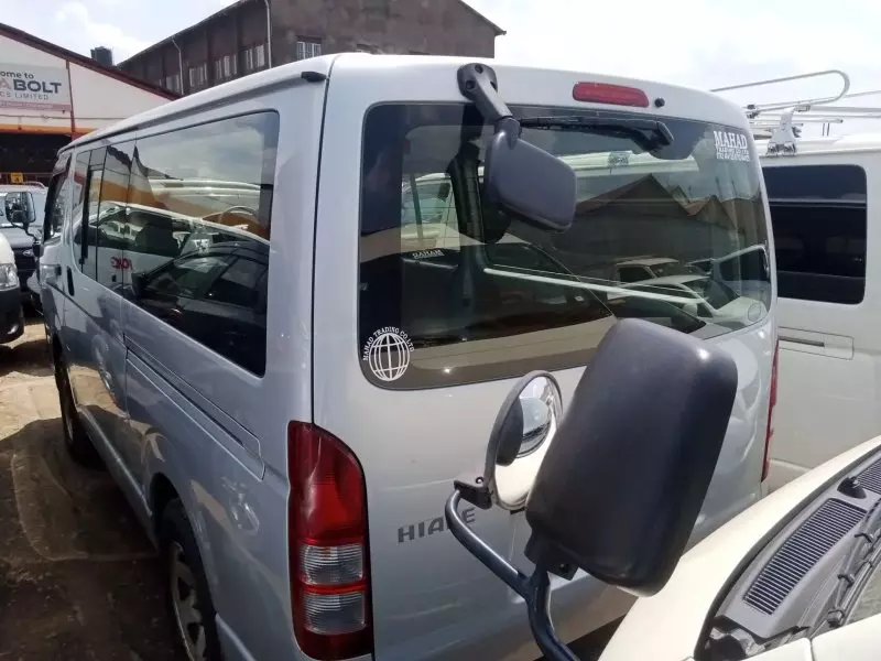 Toyota Hiace   - 2013